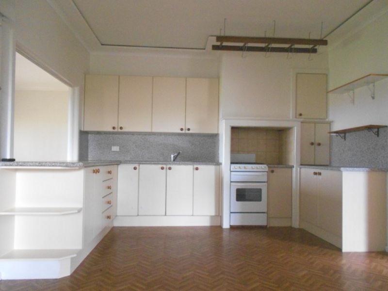 27 Bavarde Avenue, Batemans Bay NSW 2536
