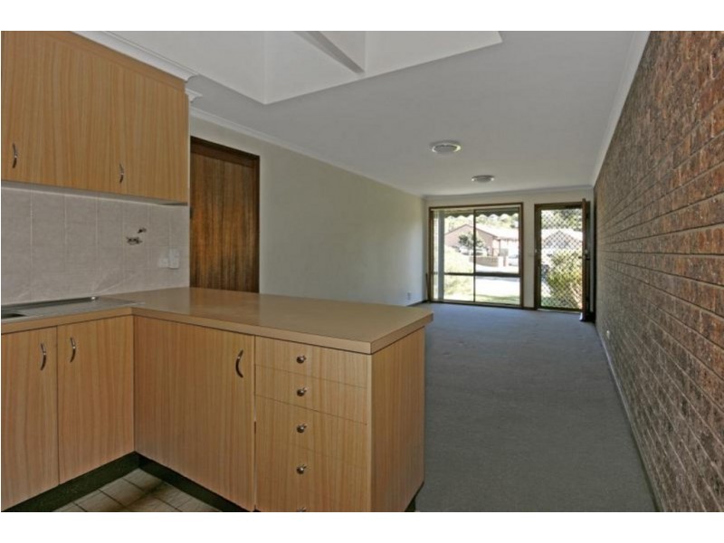 2/1 Drinnan Close, Surf Beach NSW 2536