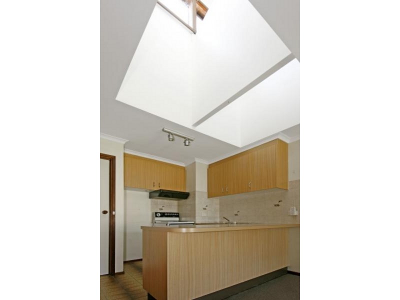 2/1 Drinnan Close, Surf Beach NSW 2536