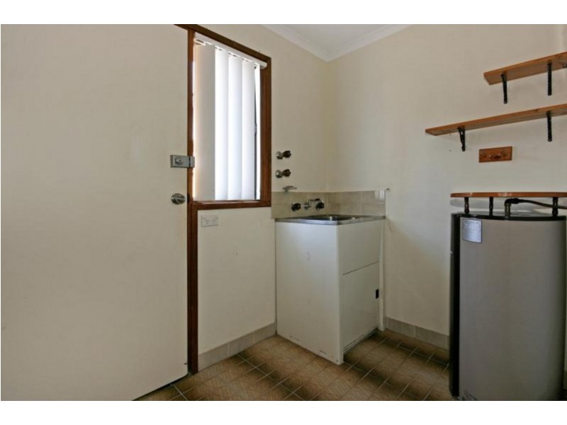 2/1 Drinnan Close, Surf Beach NSW 2536