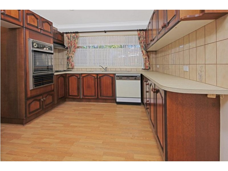 9/11 Beechwood Court, Sunshine Bay NSW 2536