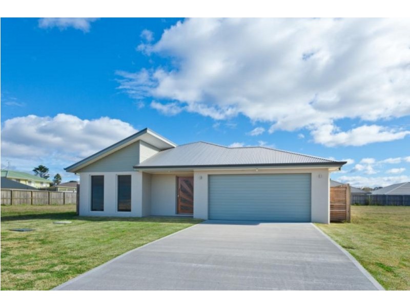 11 Bagarin Avenue, Tomakin NSW 2537