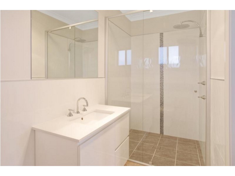 11 Bagarin Avenue, Tomakin NSW 2537