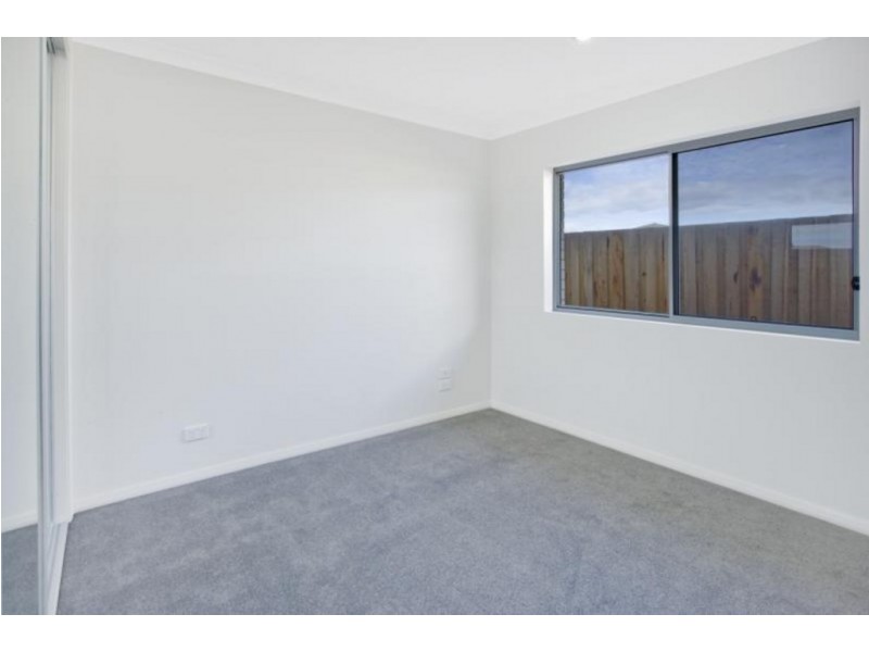 11 Bagarin Avenue, Tomakin NSW 2537