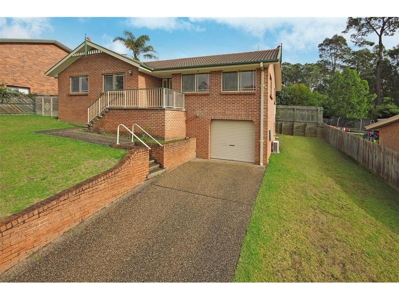 15 Karoola Crescent, Surfside NSW 2536