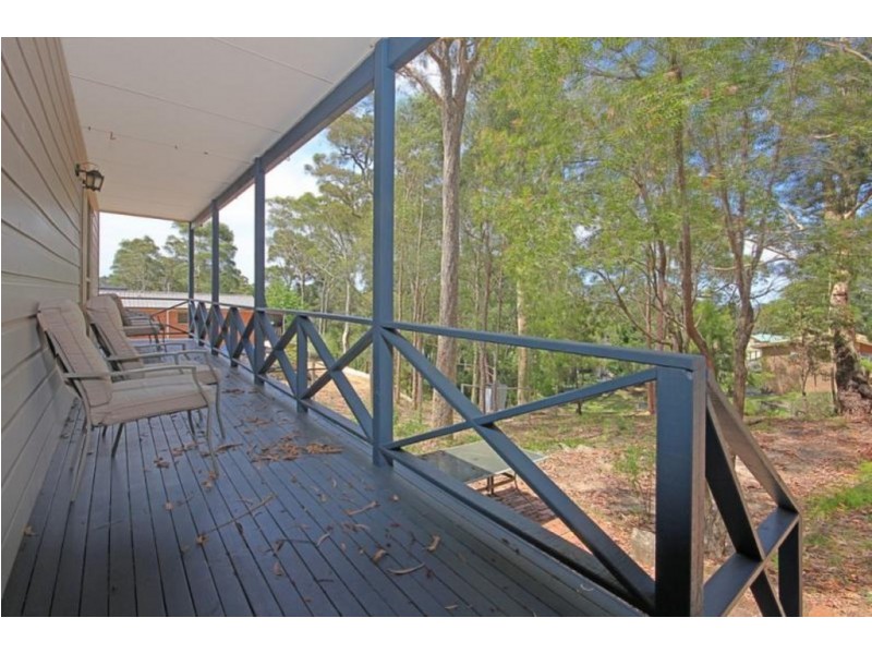 60 Berrima Parade, Surfside NSW 2536
