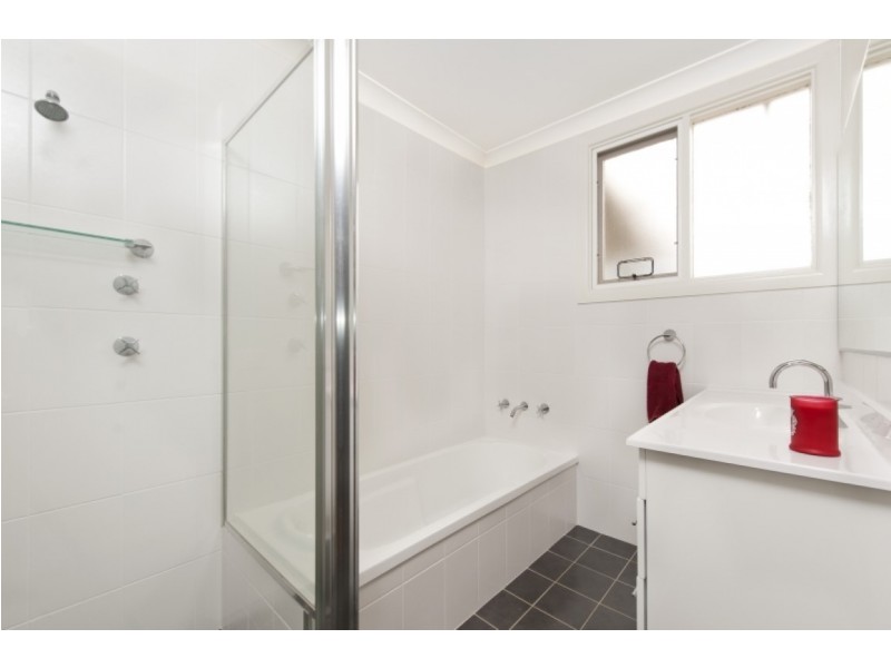 2 Calton Road, Batehaven NSW 2536