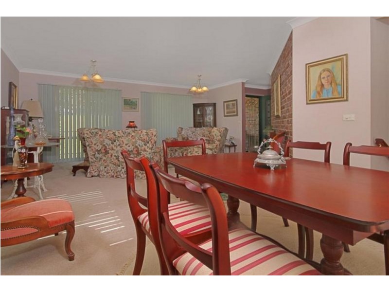 24 Pleasurelea Drive, Sunshine Bay NSW 2536