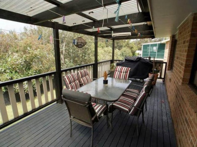 5 Beauty Crescent, Surfside NSW 2536