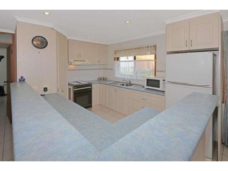 11 Binda Avenue, Malua Bay NSW 2536