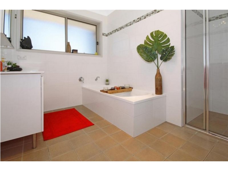 38 Wentworth Avenue, Sunshine Bay NSW 2536