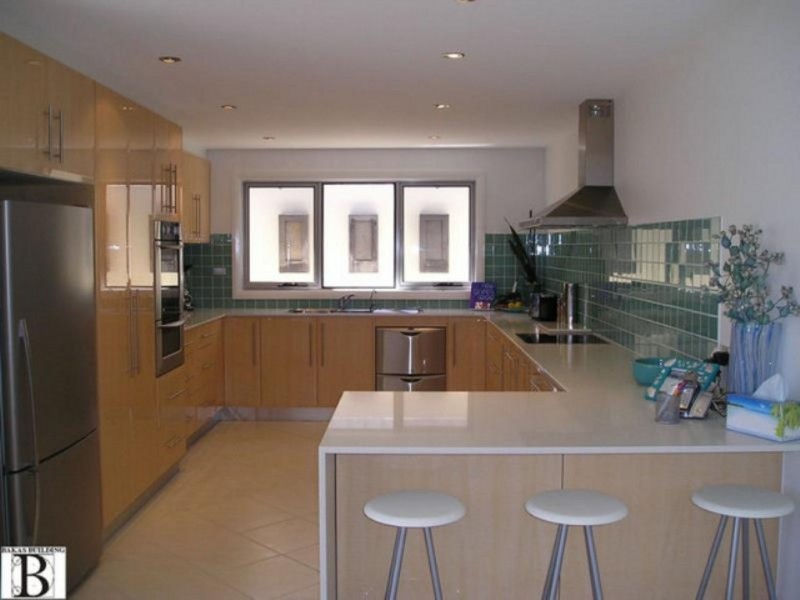 3 Batman Place, Sunshine Bay NSW 2536