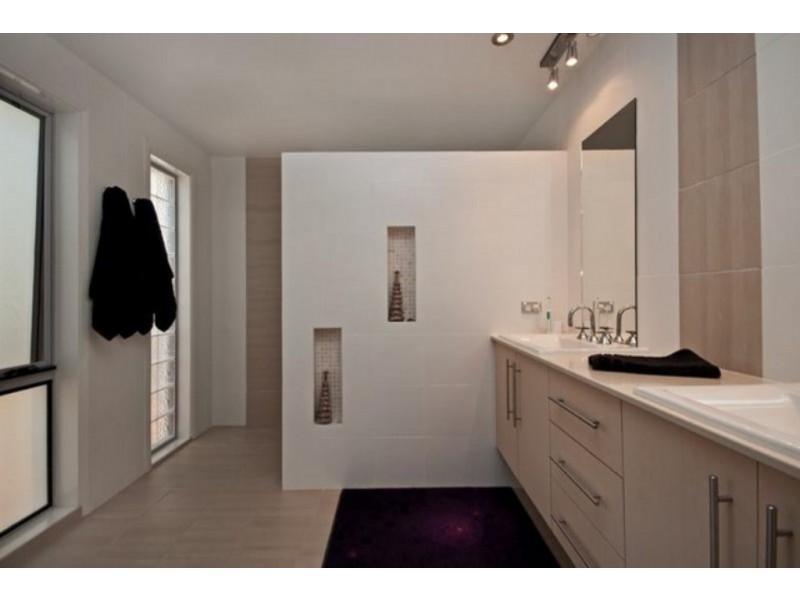 3 Batman Place, Sunshine Bay NSW 2536