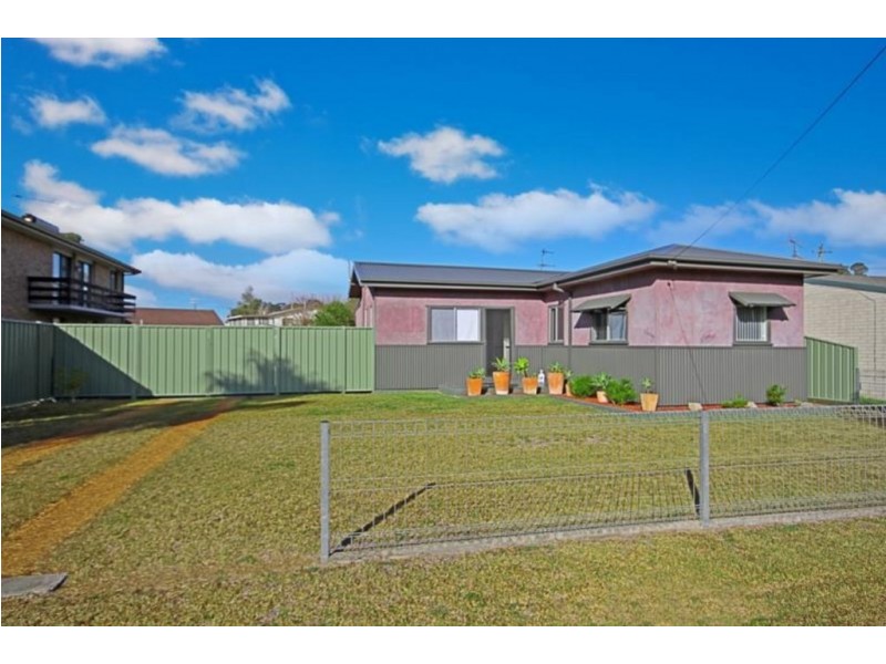 4 Avalon St, Batemans Bay NSW 2536