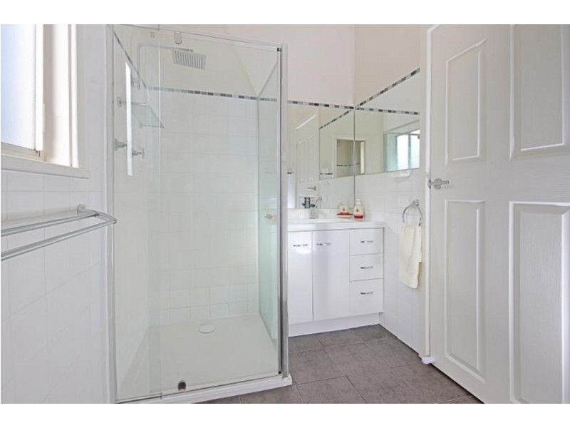 4 Avalon St, Batemans Bay NSW 2536