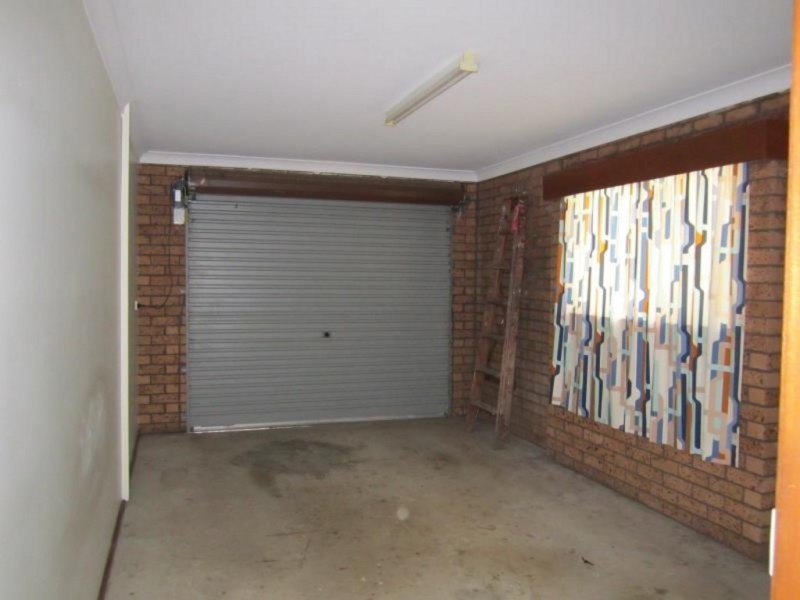 8 Cook Avenue, Surf Beach NSW 2536