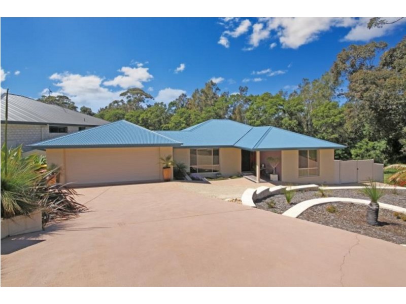 14 Gibson Place, Batehaven NSW 2536