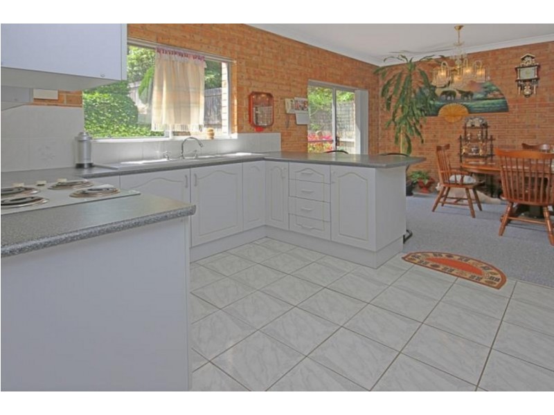 33 Bernadette Boulevard, Batehaven NSW 2536