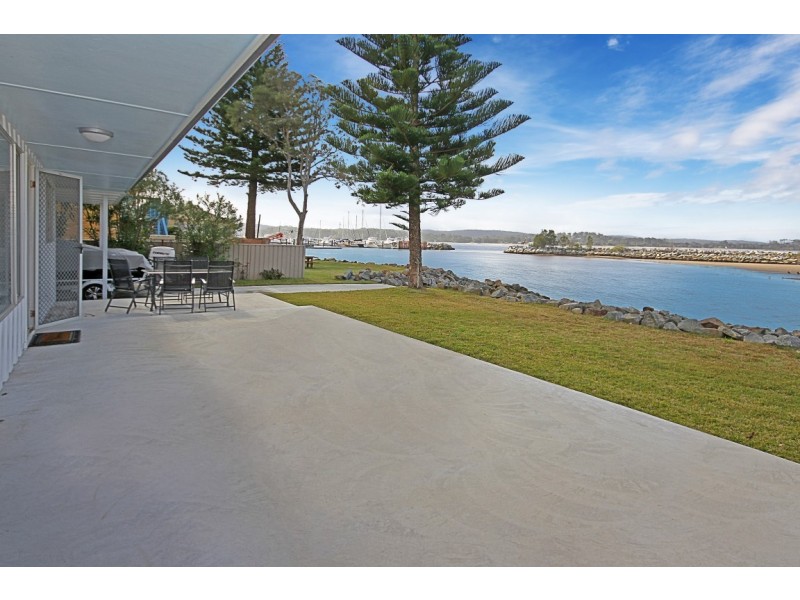 39 Beach Road, Batemans Bay NSW 2536