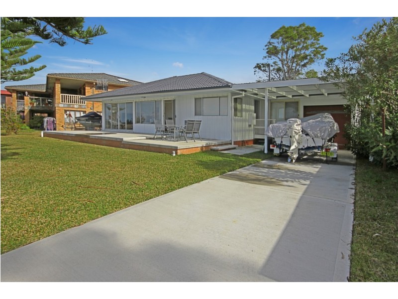 39 Beach Road, Batemans Bay NSW 2536
