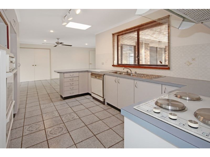 9 Blue Gum Parade, Maloneys Beach NSW 2536