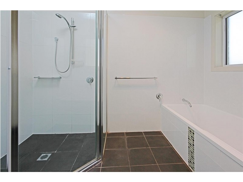 10 Oakwood Way, Catalina NSW 2536