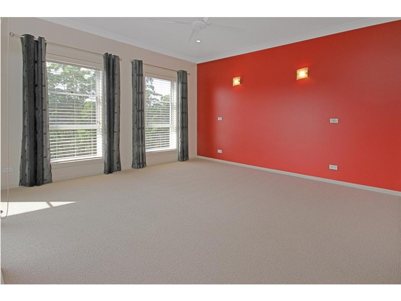 10 Oakwood Way, Catalina NSW 2536