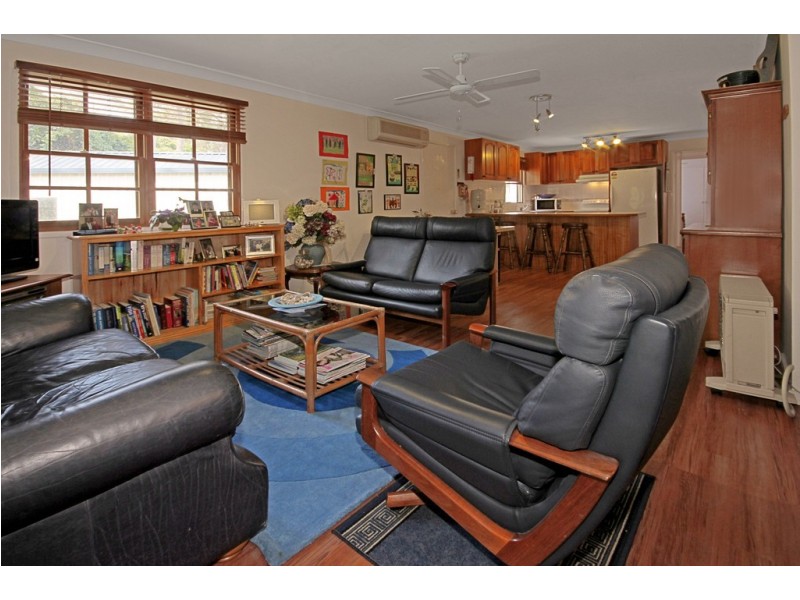 9 Timbara Crescent, Surfside NSW 2536