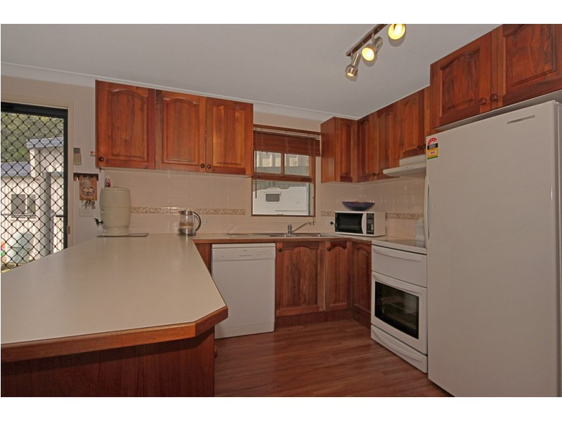 9 Timbara Crescent, Surfside NSW 2536