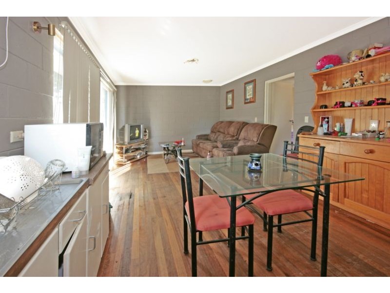 1 and 2/42 Edward Road, Batehaven NSW 2536