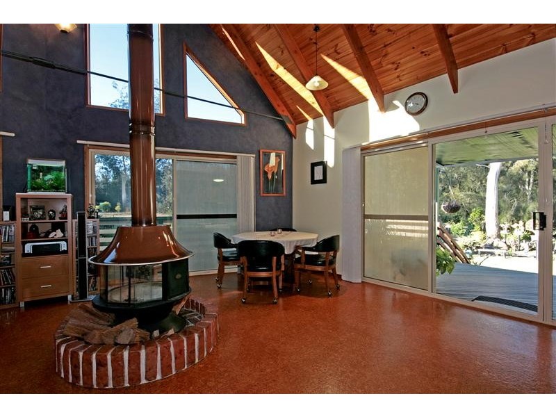 37 Peninsula Drive, North Batemans Bay NSW 2536