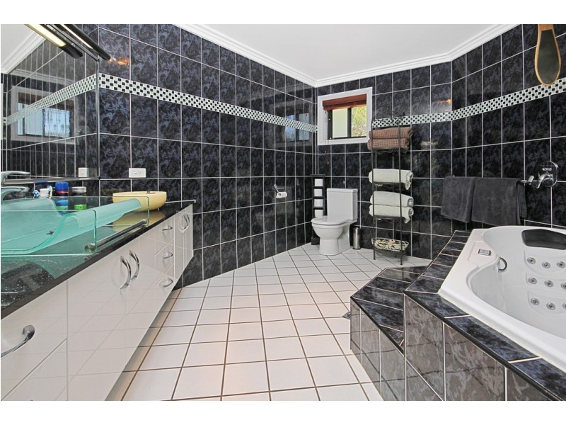 14 The Landing, Mossy Point NSW 2537