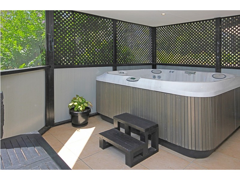 14 The Landing, Mossy Point NSW 2537