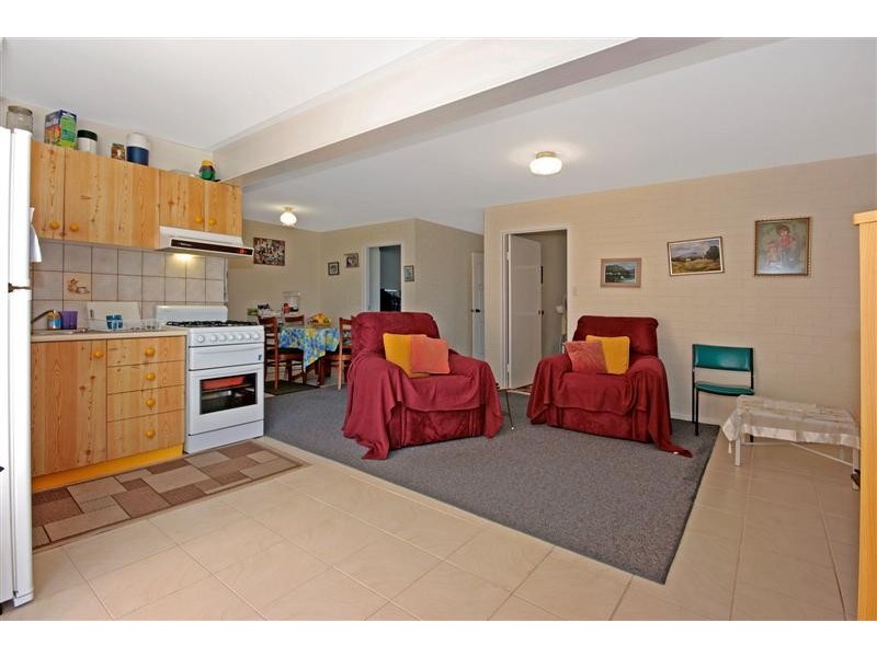 17 Wattle Crescent, Batehaven NSW 2536