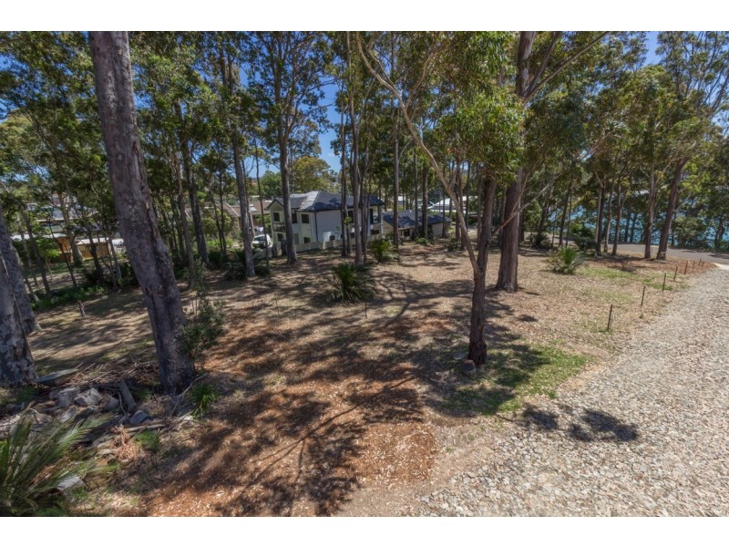 12 Observation Avenue, Batehaven NSW 2536