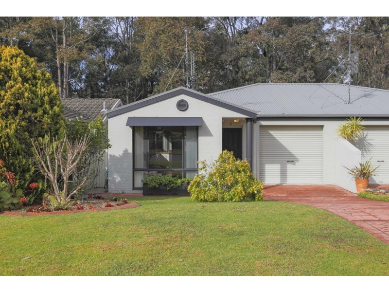 2/27 Explorers Way, Surf Beach NSW 2536