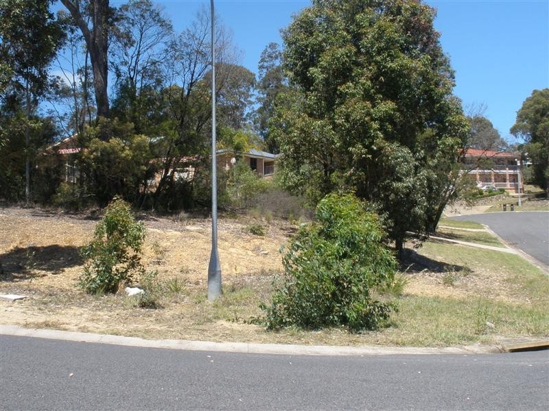 31 Karoola Crescent, Surfside NSW 2536