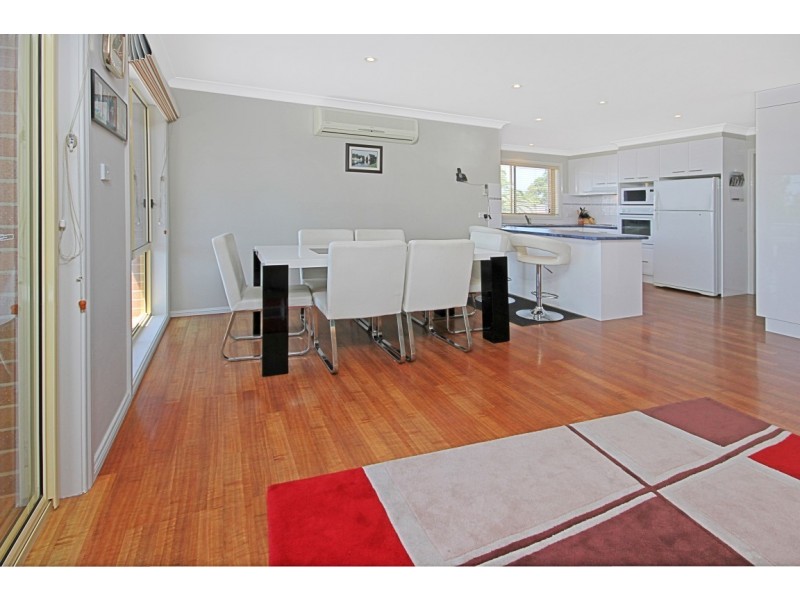 8B Ocean Road, Batehaven NSW 2536