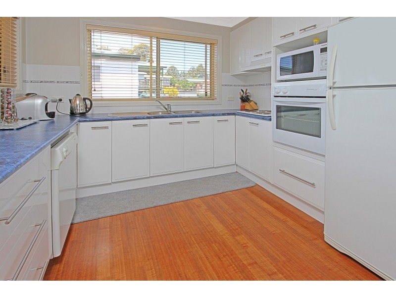 8B Ocean Road, Batehaven NSW 2536