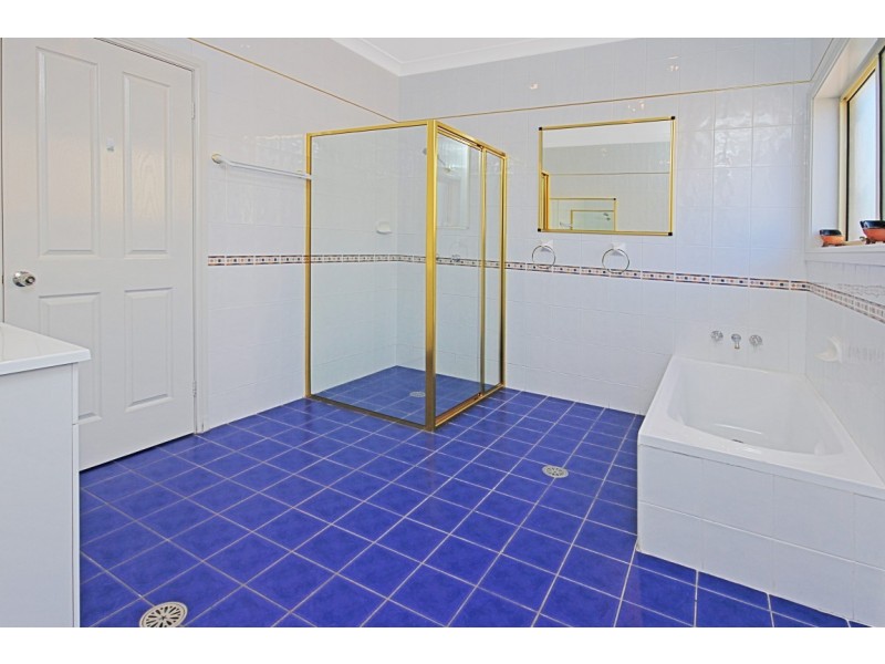 8B Ocean Road, Batehaven NSW 2536