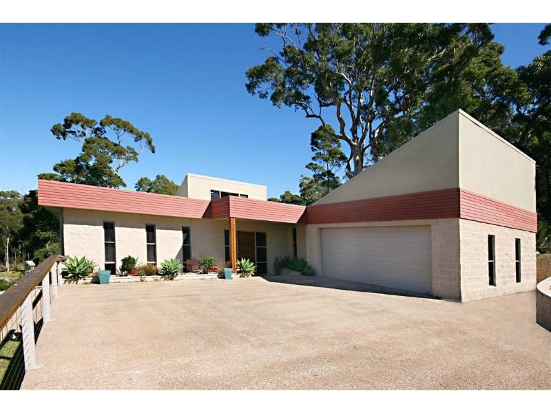 18 Bowerbird Pl, Malua Bay NSW 2536