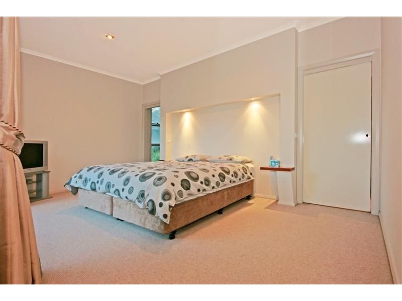 18 Bowerbird Pl, Malua Bay NSW 2536