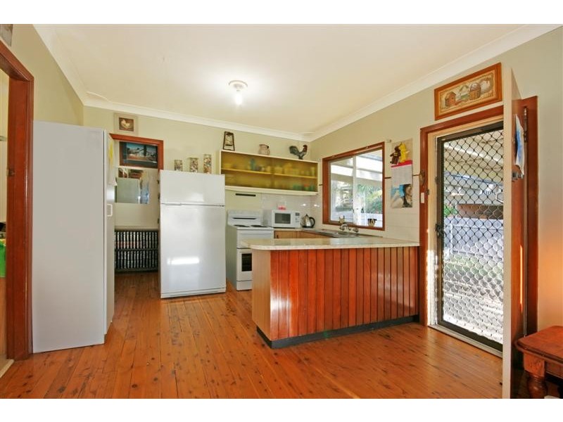 22 Wallaringa Street, Surfside NSW 2536