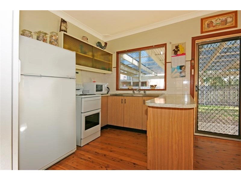 22 Wallaringa Street, Surfside NSW 2536