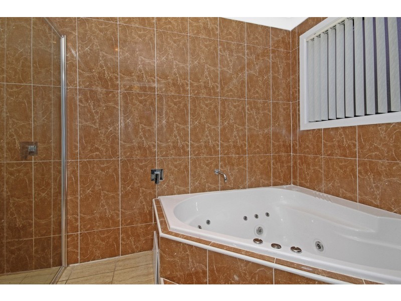 4 Courtenay Crescent, Long Beach NSW 2536