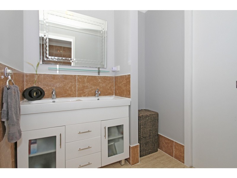 4 Courtenay Crescent, Long Beach NSW 2536