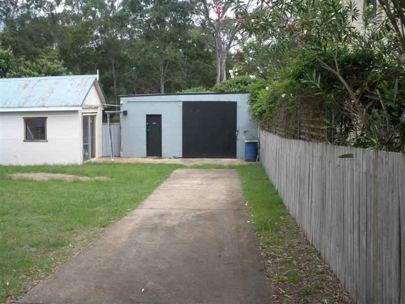 390 Beach Road, Batehaven NSW 2536