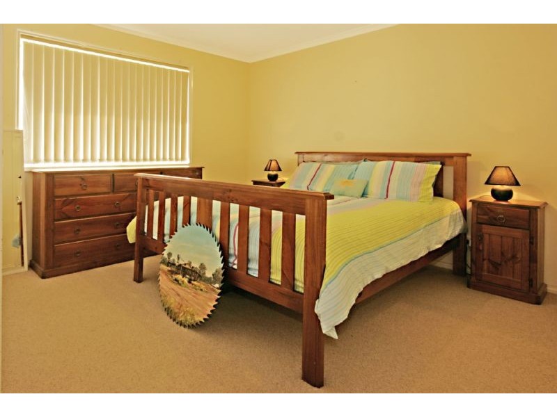 24 Avalon Street, Batemans Bay NSW 2536