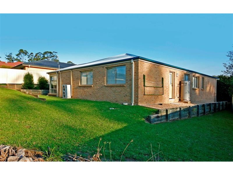 3 Stuart Place, Sunshine Bay NSW 2536