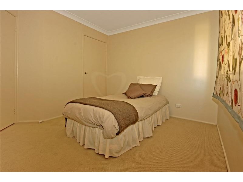 3 Stuart Place, Sunshine Bay NSW 2536